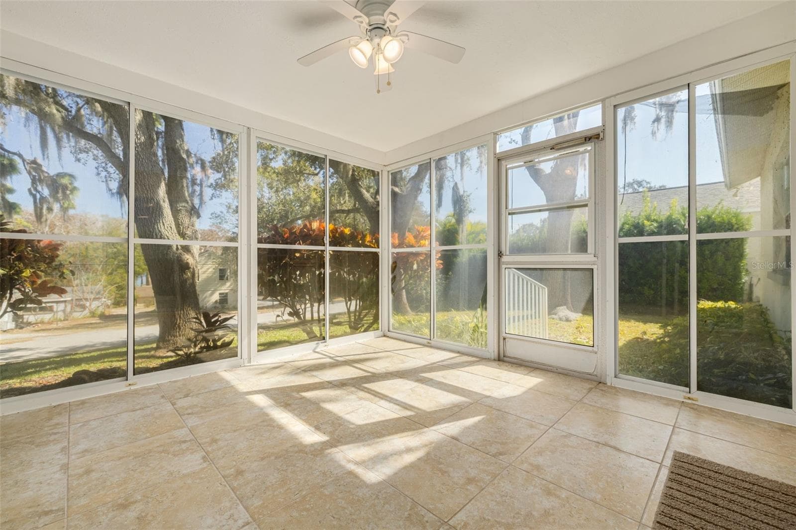 Lanai - 3569 OAK LAKE DR, PALM HARBOR
