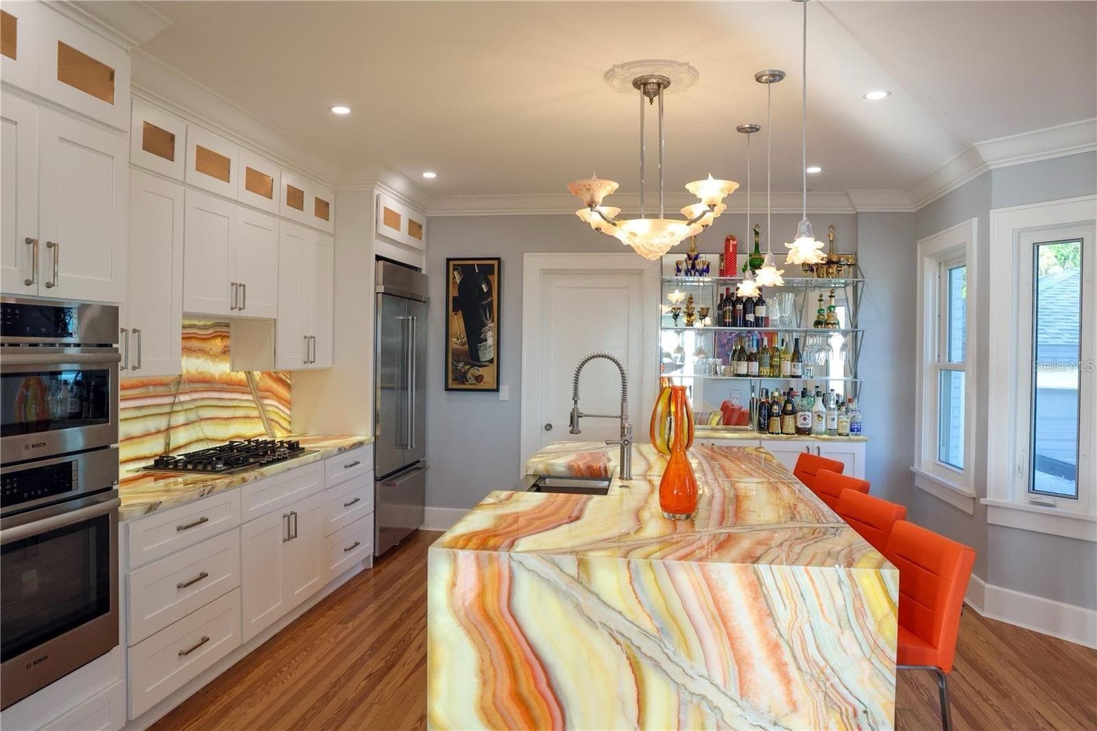 Single Family Residence at 2041 BEACH DR SE, ST PETERSBURG, photo 13 of 31