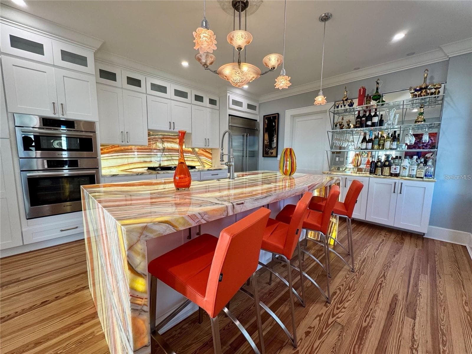 Single Family Residence at 2041 BEACH DR SE, ST PETERSBURG, photo 15 of 31