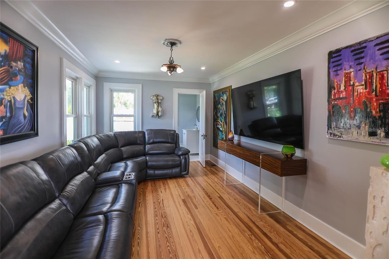 Single Family Residence at 2041 BEACH DR SE, ST PETERSBURG, photo 20 of 31