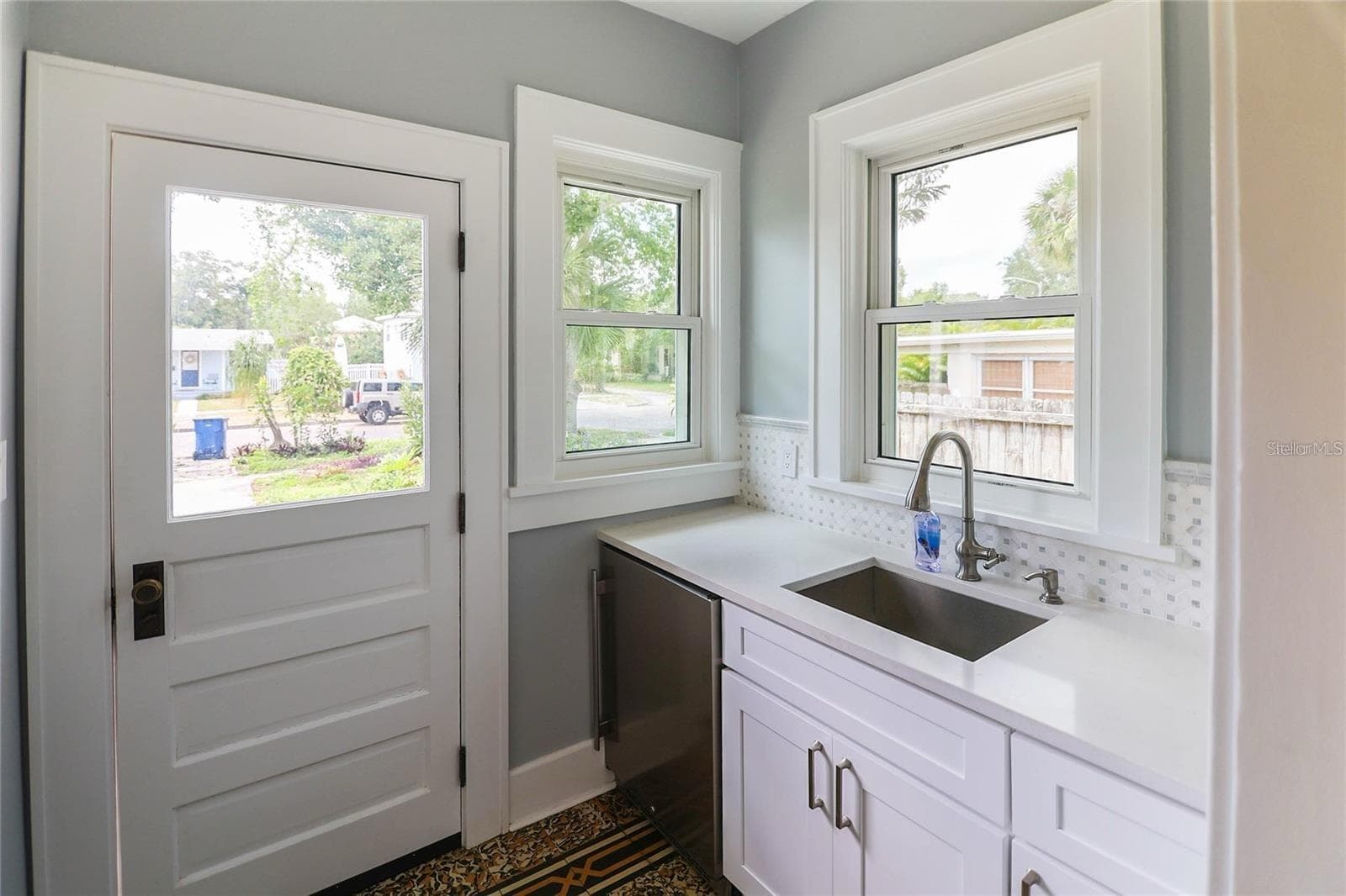Single Family Residence at 2041 BEACH DR SE, ST PETERSBURG, photo 30 of 31