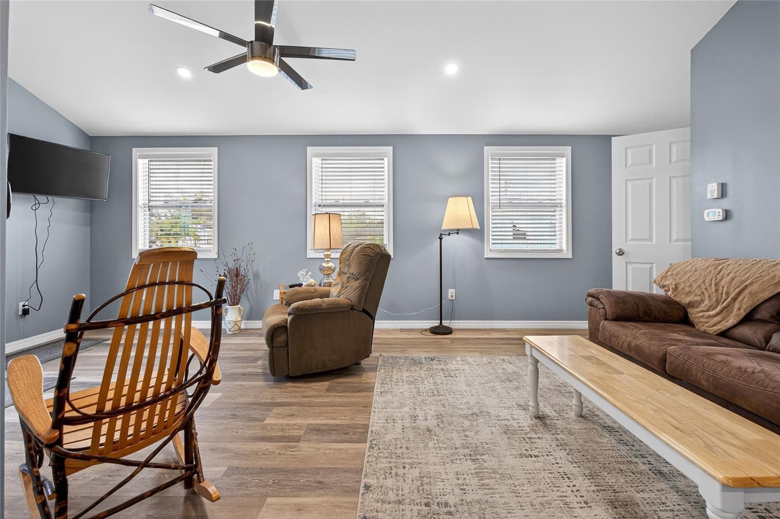 Manufactured Home at 204 CROWN POINT DR, NOKOMIS, photo 8 of 78