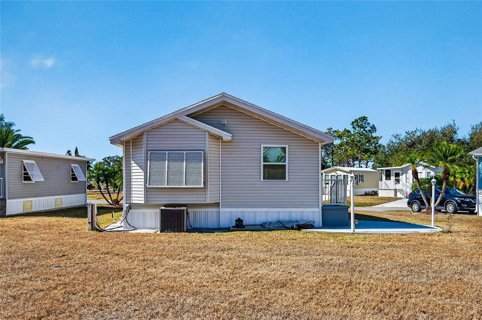 Manufactured Home at 204 CROWN POINT DR, NOKOMIS, photo 38 of 78