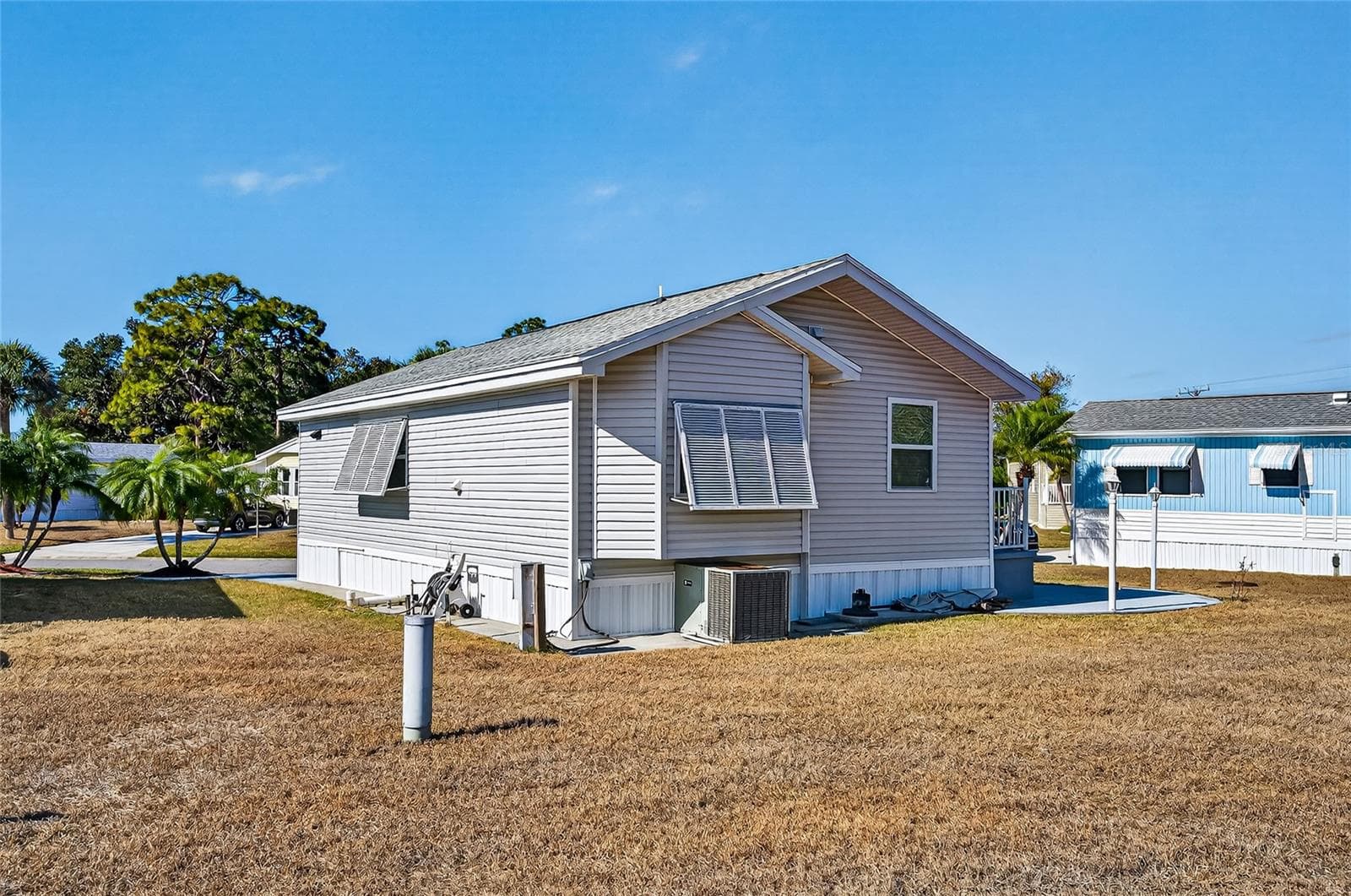 Manufactured Home at 204 CROWN POINT DR, NOKOMIS, photo 39 of 78