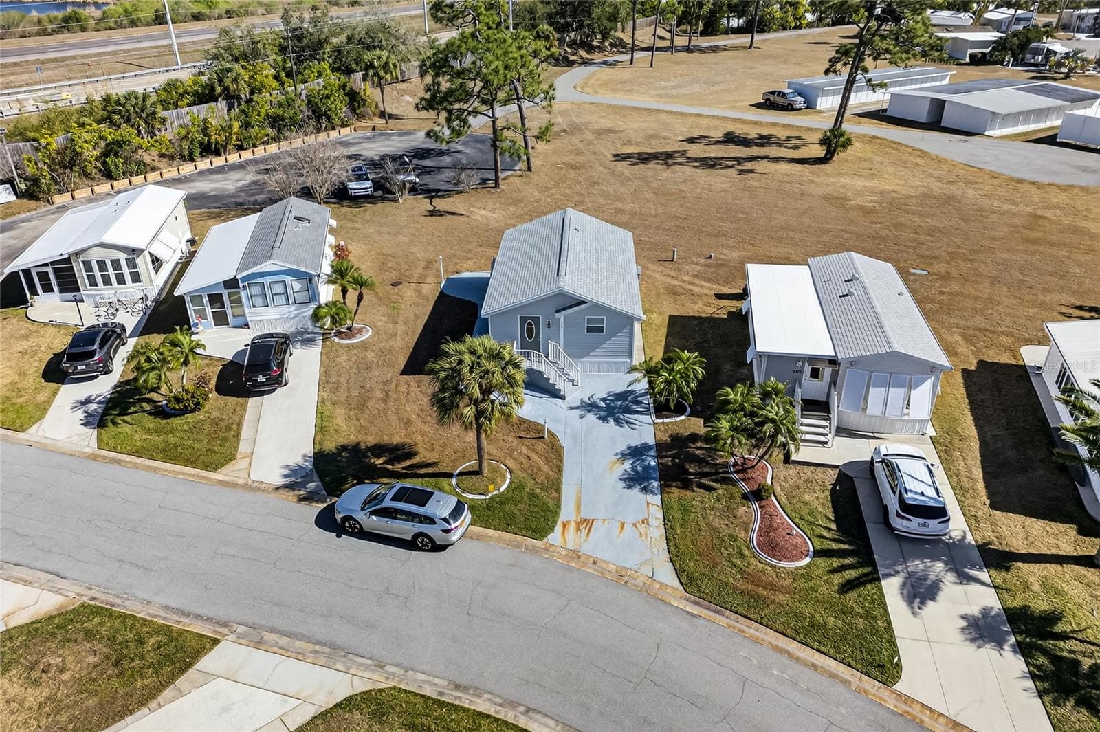 Manufactured Home at 204 CROWN POINT DR, NOKOMIS, photo 44 of 78