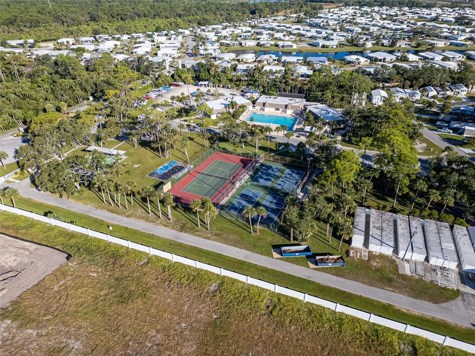 Manufactured Home at 204 CROWN POINT DR, NOKOMIS, photo 68 of 78