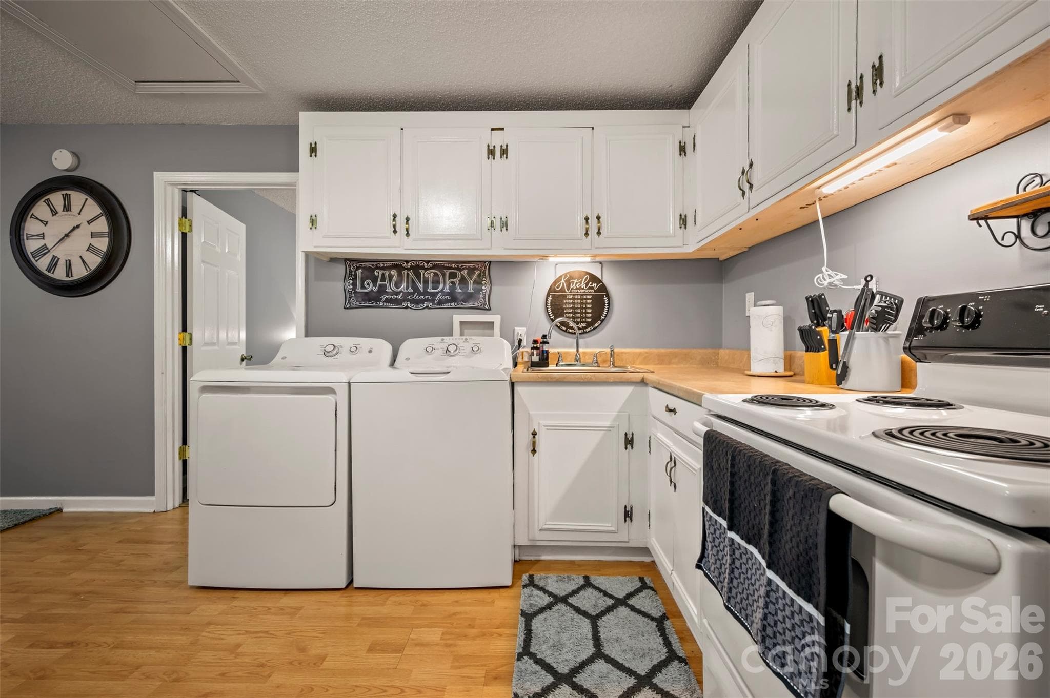 Kitchen area - 1840 Memorial Highway, Lake Lure