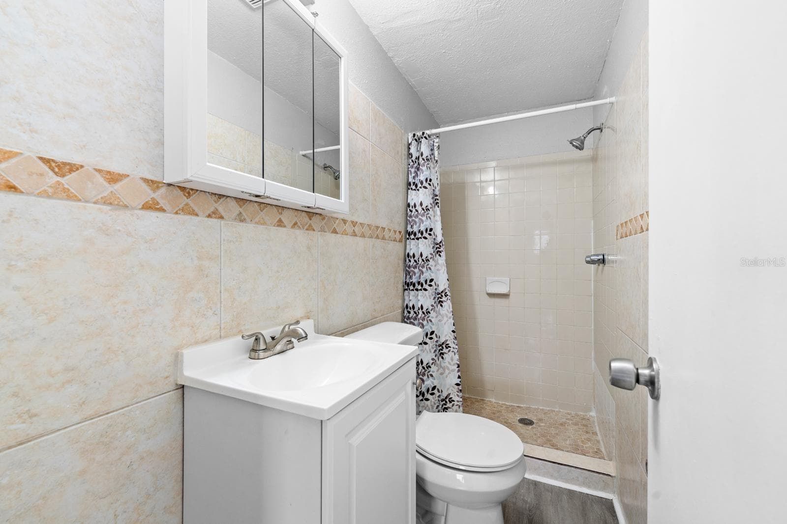 Ensuite - 4220 E POWHATAN AVE, TAMPA