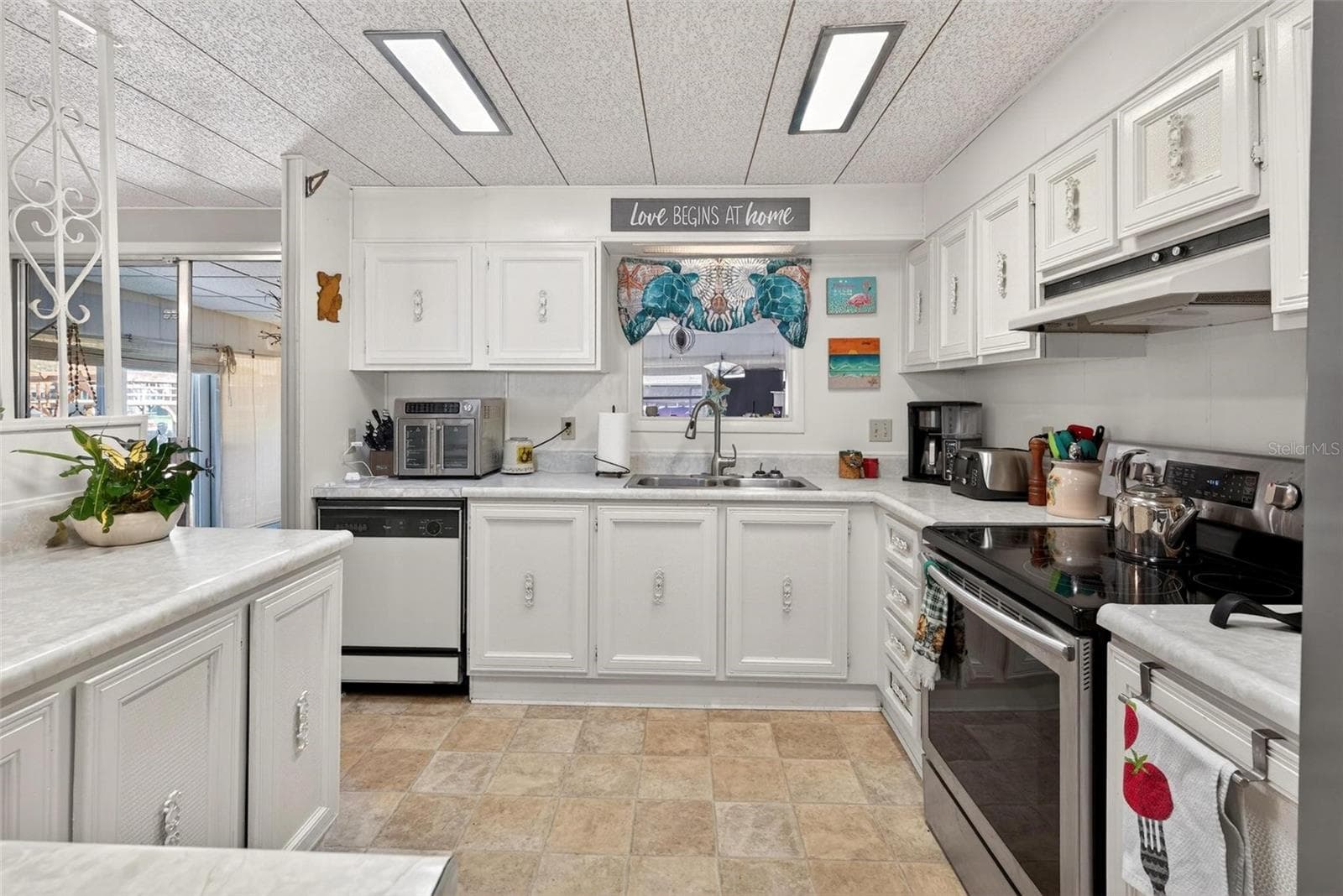 Mobile Home at 1018 SOUTHLAND DR, TAVARES, photo 15 of 67