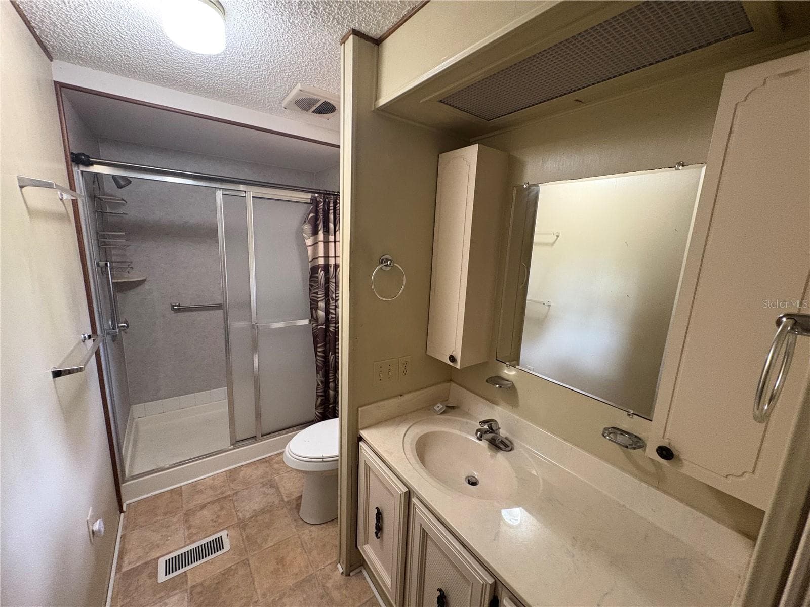 Mobile Home at 1018 SOUTHLAND DR, TAVARES, photo 28 of 67