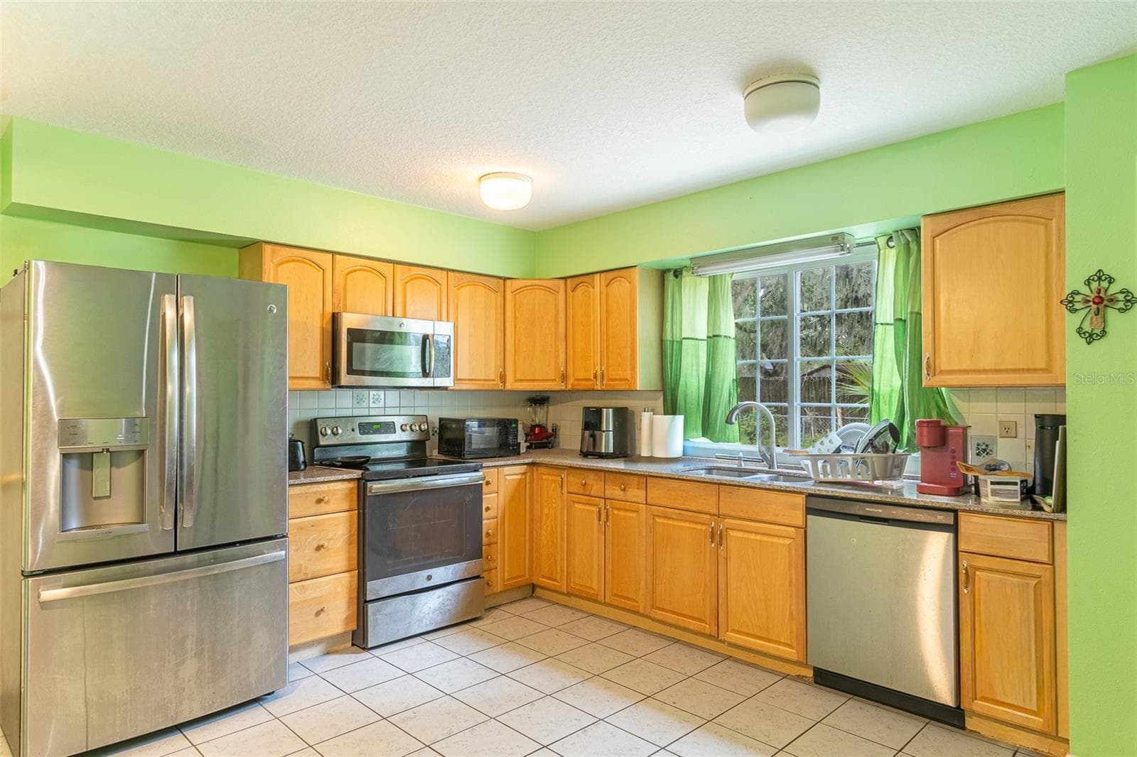 Single Family Residence at 5103 GREENBROOK LN, LAKELAND, photo 2 of 24