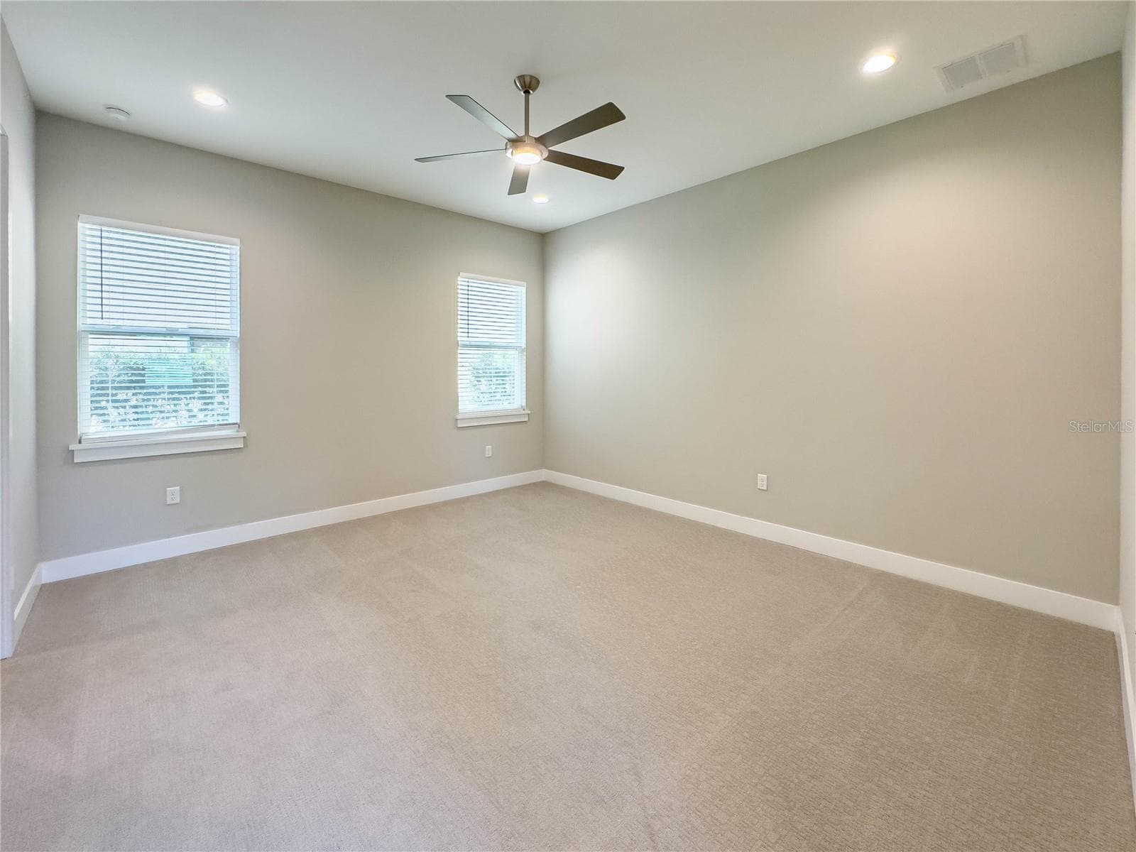 Single Family Residence at 16210 RAVENNA CT, MONTVERDE, photo 16 of 52