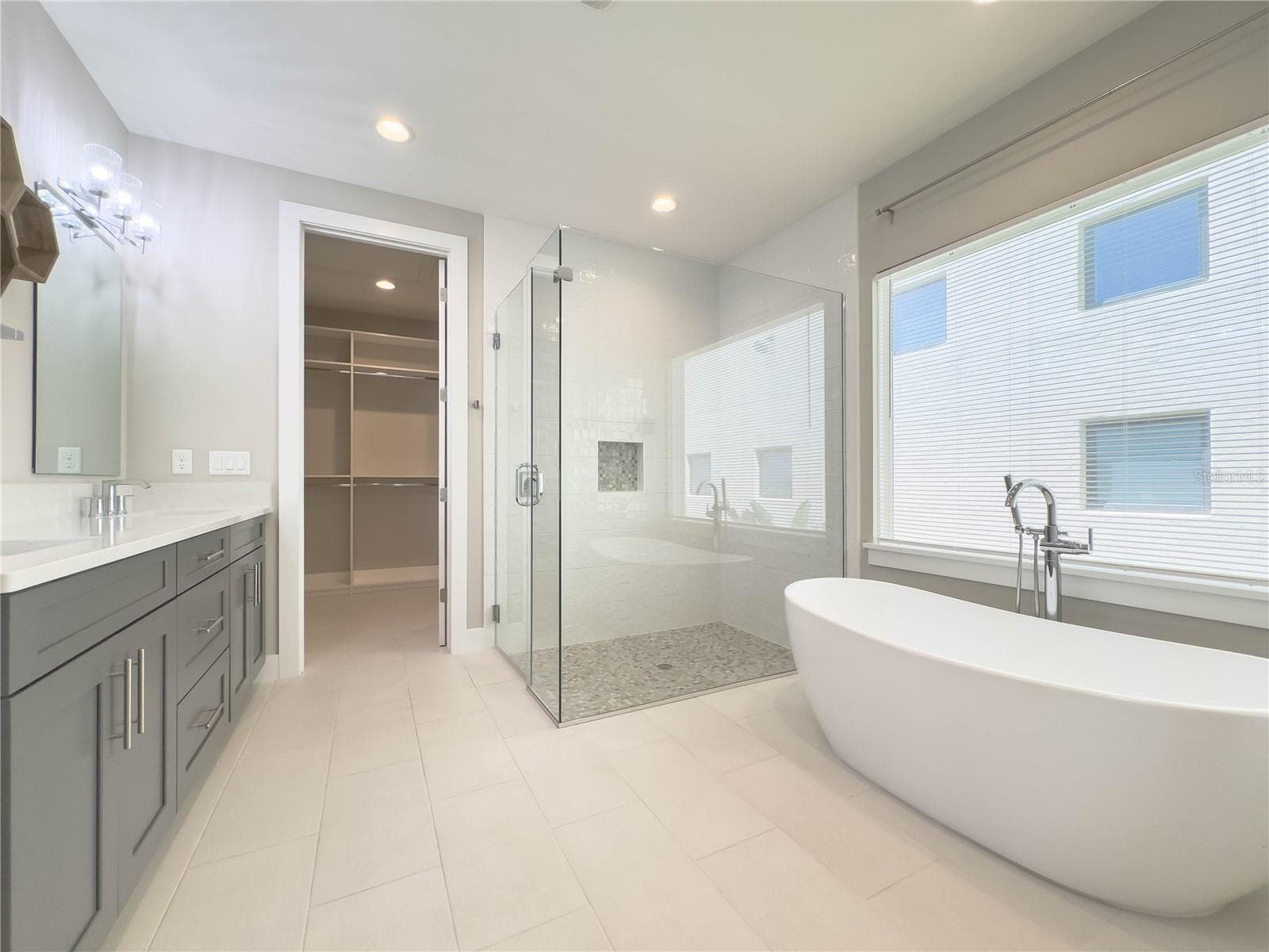 Single Family Residence at 16210 RAVENNA CT, MONTVERDE, photo 29 of 52