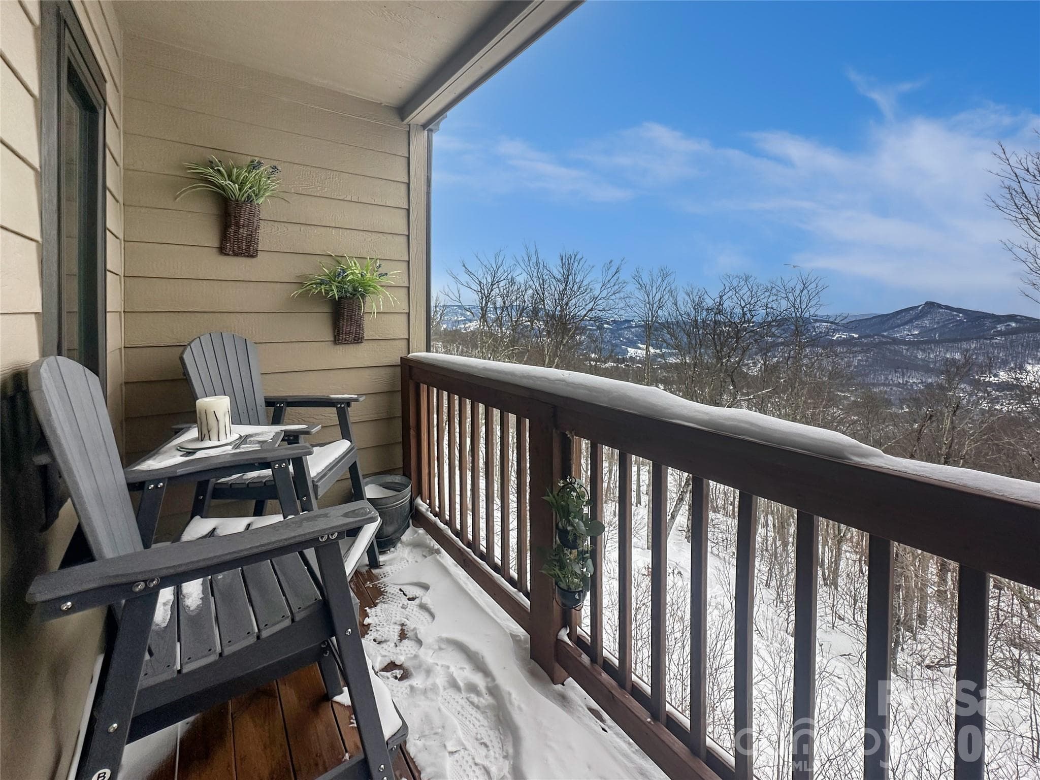 Condominium at 102 Sugar Ski Drive, Sugar Mountain, photo 12 of 38