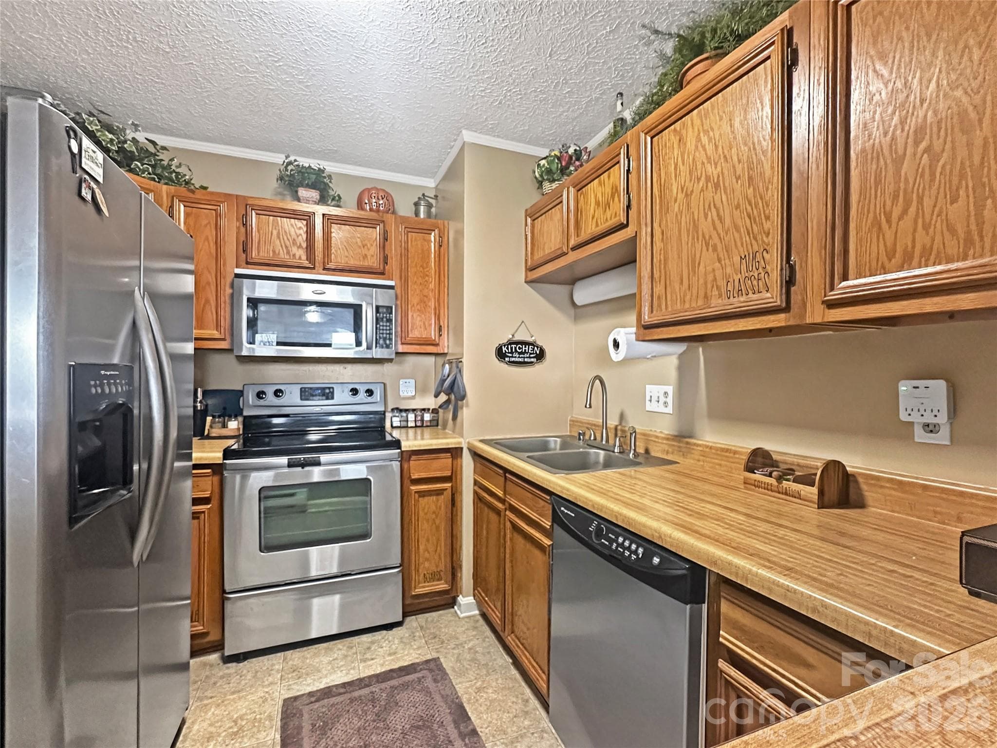 Condominium at 102 Sugar Ski Drive, Sugar Mountain, photo 16 of 38