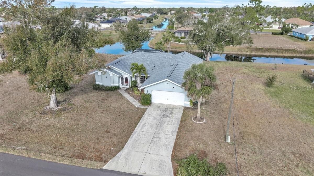 272 BROADMOOR LN