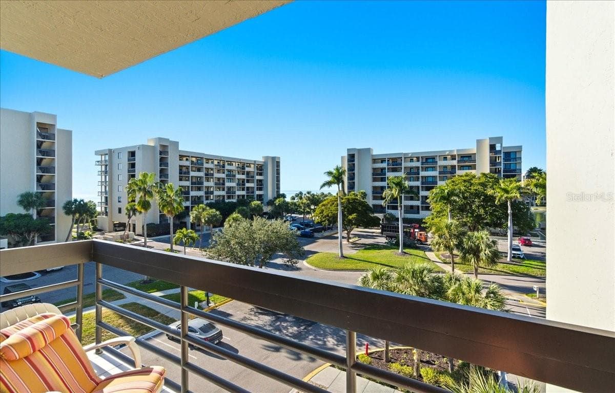 Condominium at 1065 GULF OF MEXICO DR #305, LONGBOAT KEY, photo 33 of 52