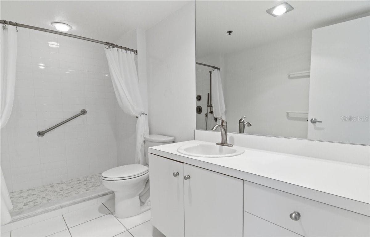 Condominium at 1065 GULF OF MEXICO DR #305, LONGBOAT KEY, photo 34 of 52