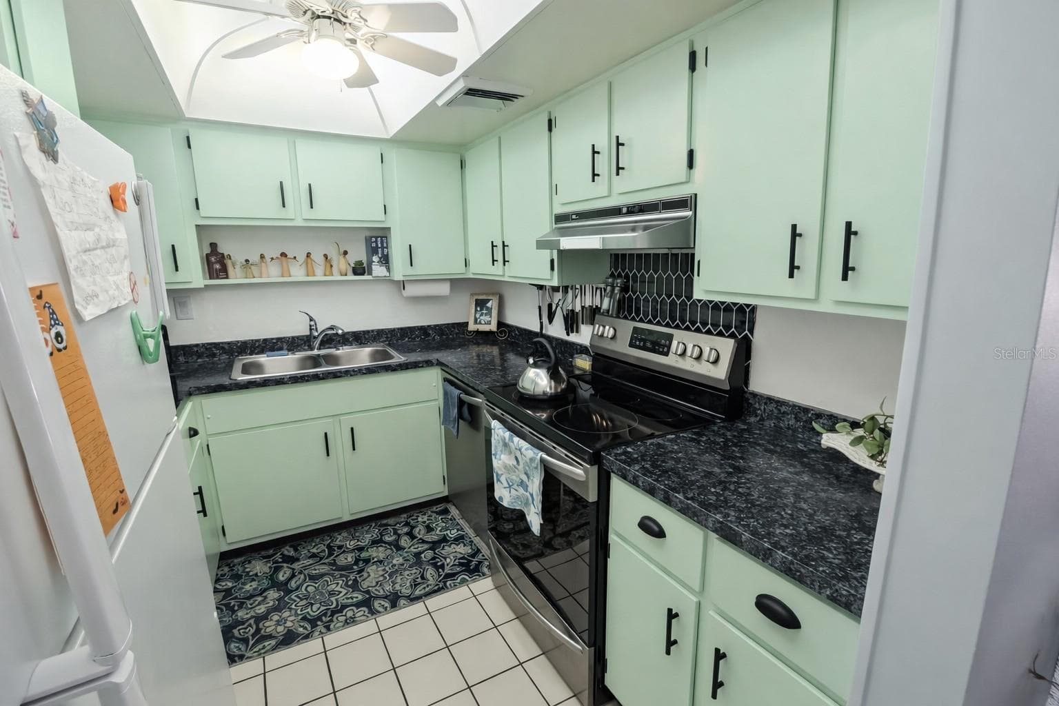 Kitchen - 21300 BRINSON AVE #111, PORT CHARLOTTE