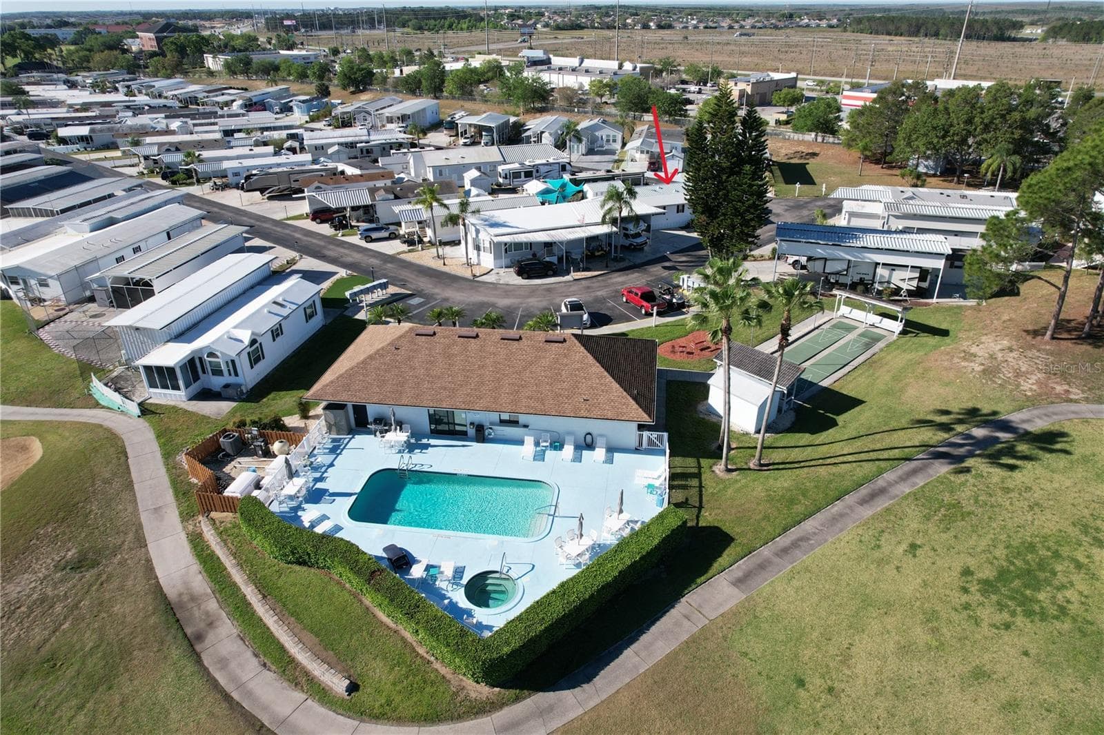 Osprey Point Clubhouse - 328 ST GEORGE DR, DAVENPORT