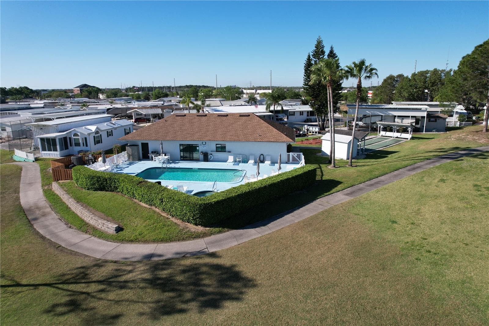 Osprey's Pool - 328 ST GEORGE DR, DAVENPORT