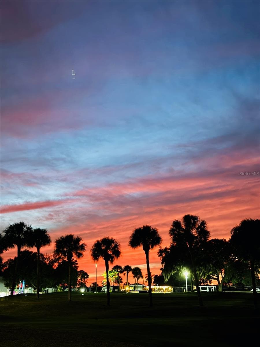 Sunset over the Tiki Bar - 328 ST GEORGE DR, DAVENPORT