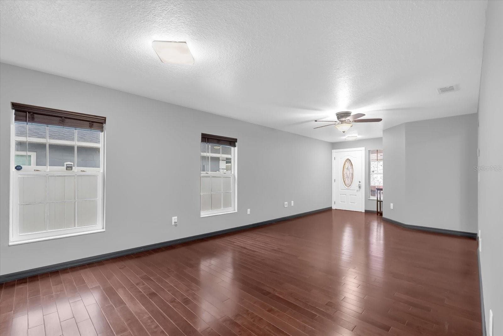 Single Family Residence at 405 LATONIA ST, KISSIMMEE, photo 9 of 32