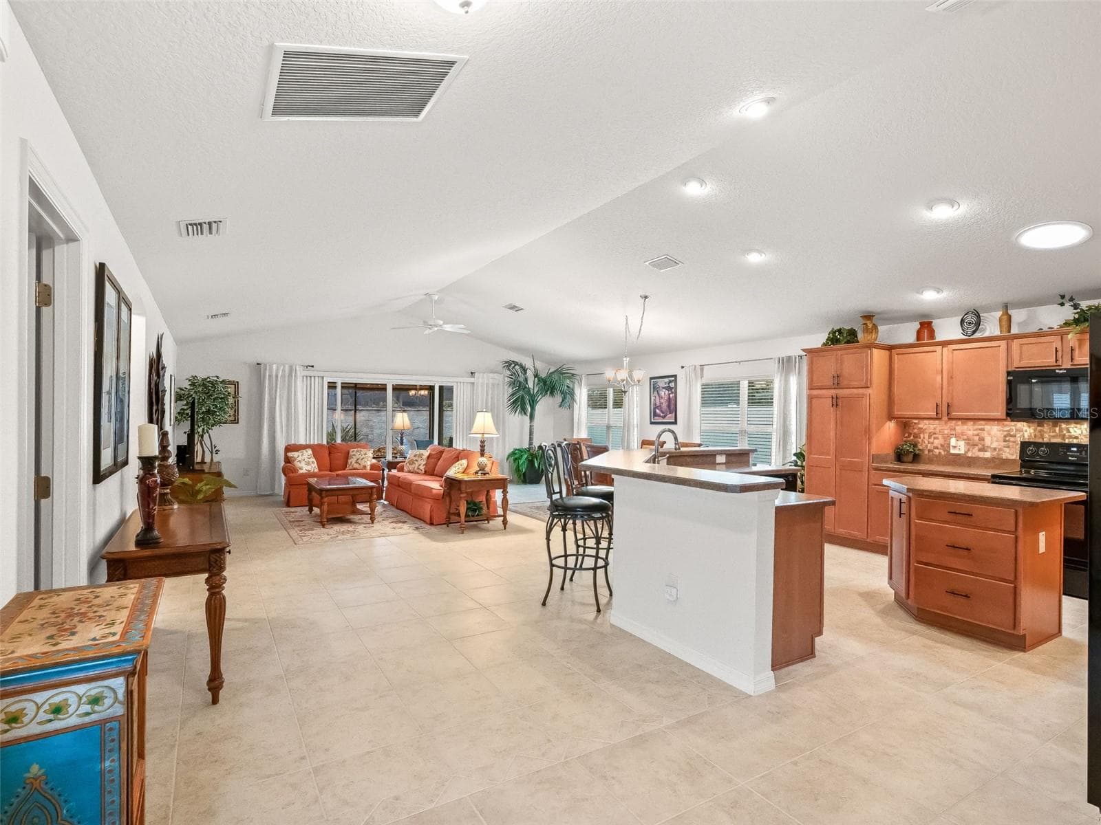 3698 ROBERTSON WAY