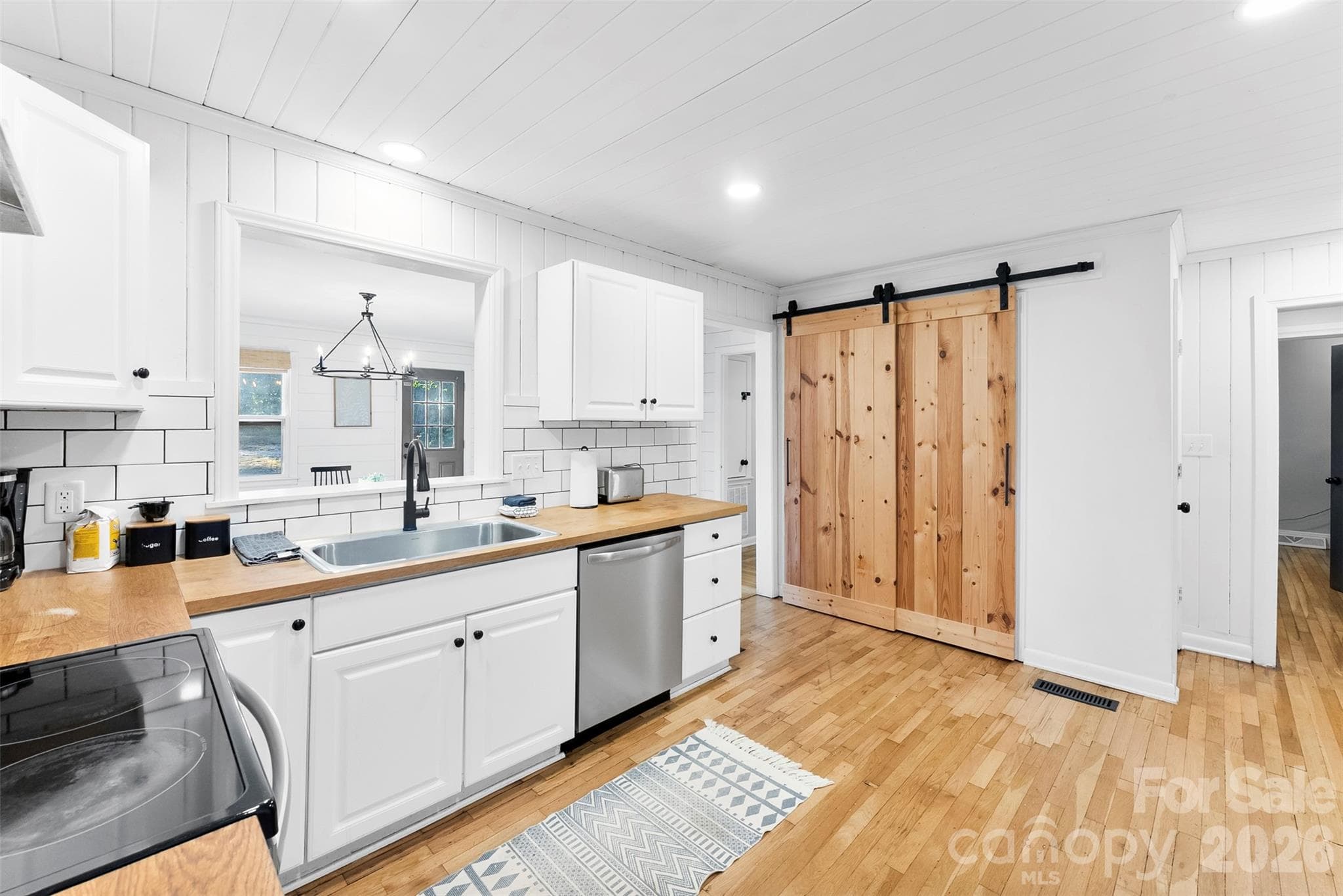 Single Family Residence at Gastonia, photo 4 of 25