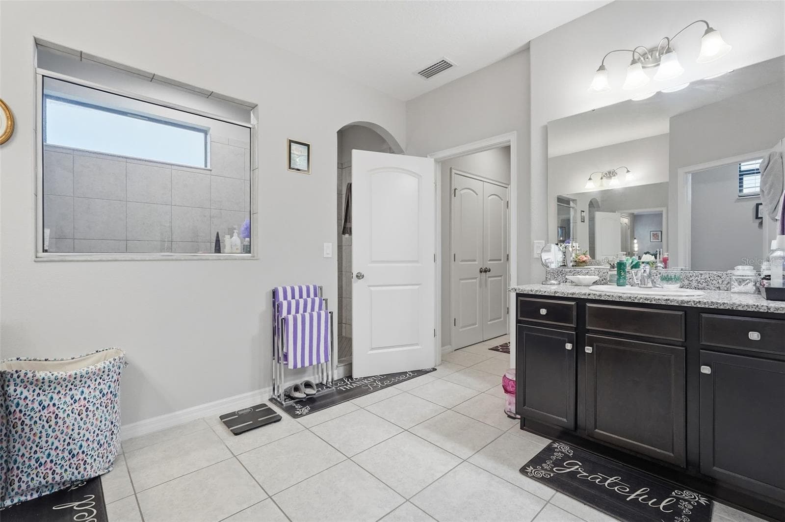 Single Family Residence at 13338 NEWPORT SHORES DR, HUDSON, photo 28 of 68
