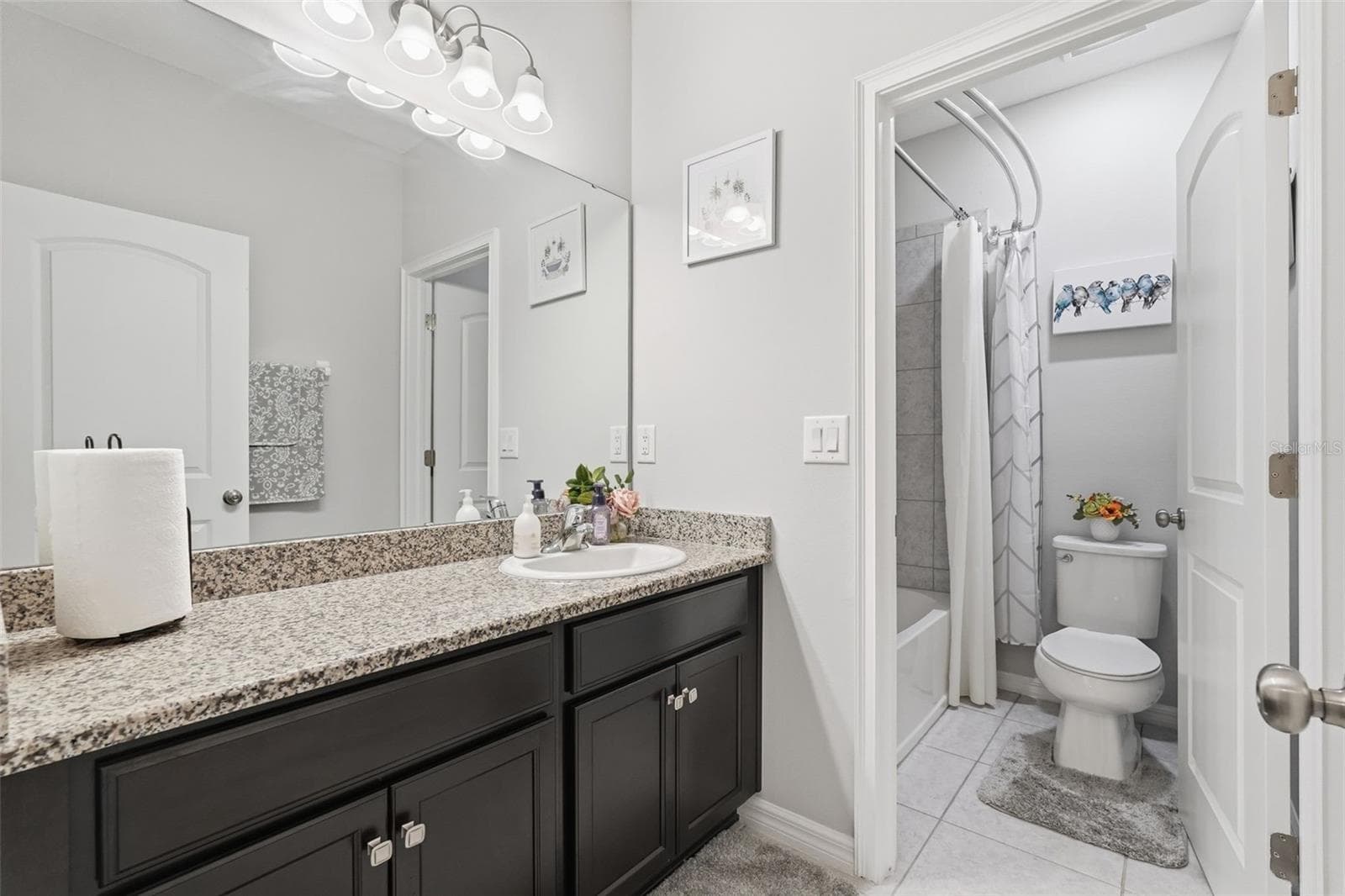 Single Family Residence at 13338 NEWPORT SHORES DR, HUDSON, photo 30 of 68