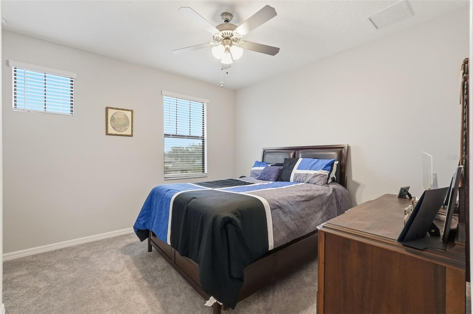 Single Family Residence at 13338 NEWPORT SHORES DR, HUDSON, photo 34 of 68