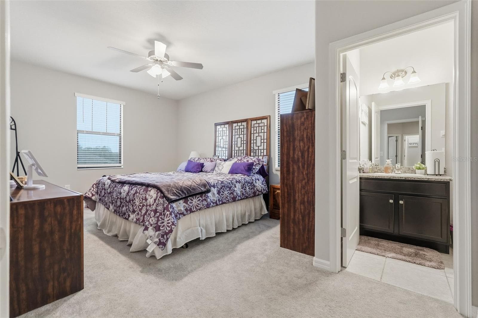Single Family Residence at 13338 NEWPORT SHORES DR, HUDSON, photo 36 of 68