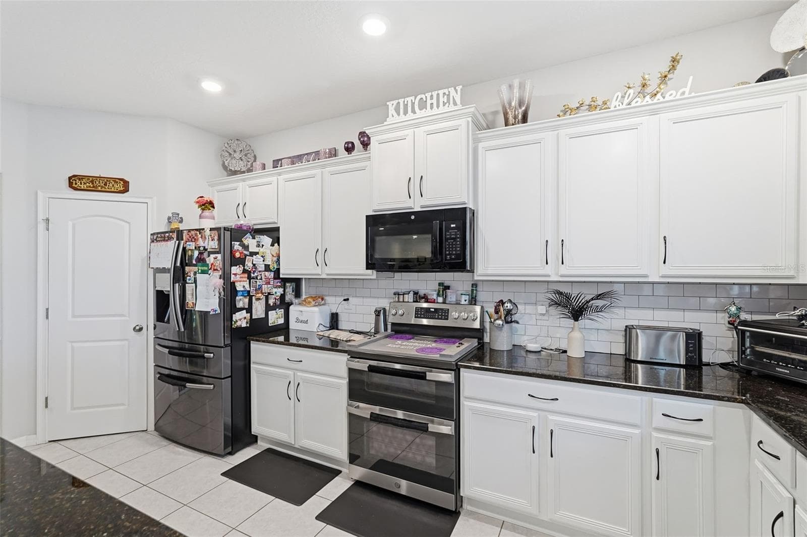 Single Family Residence at 13338 NEWPORT SHORES DR, HUDSON, photo 45 of 68