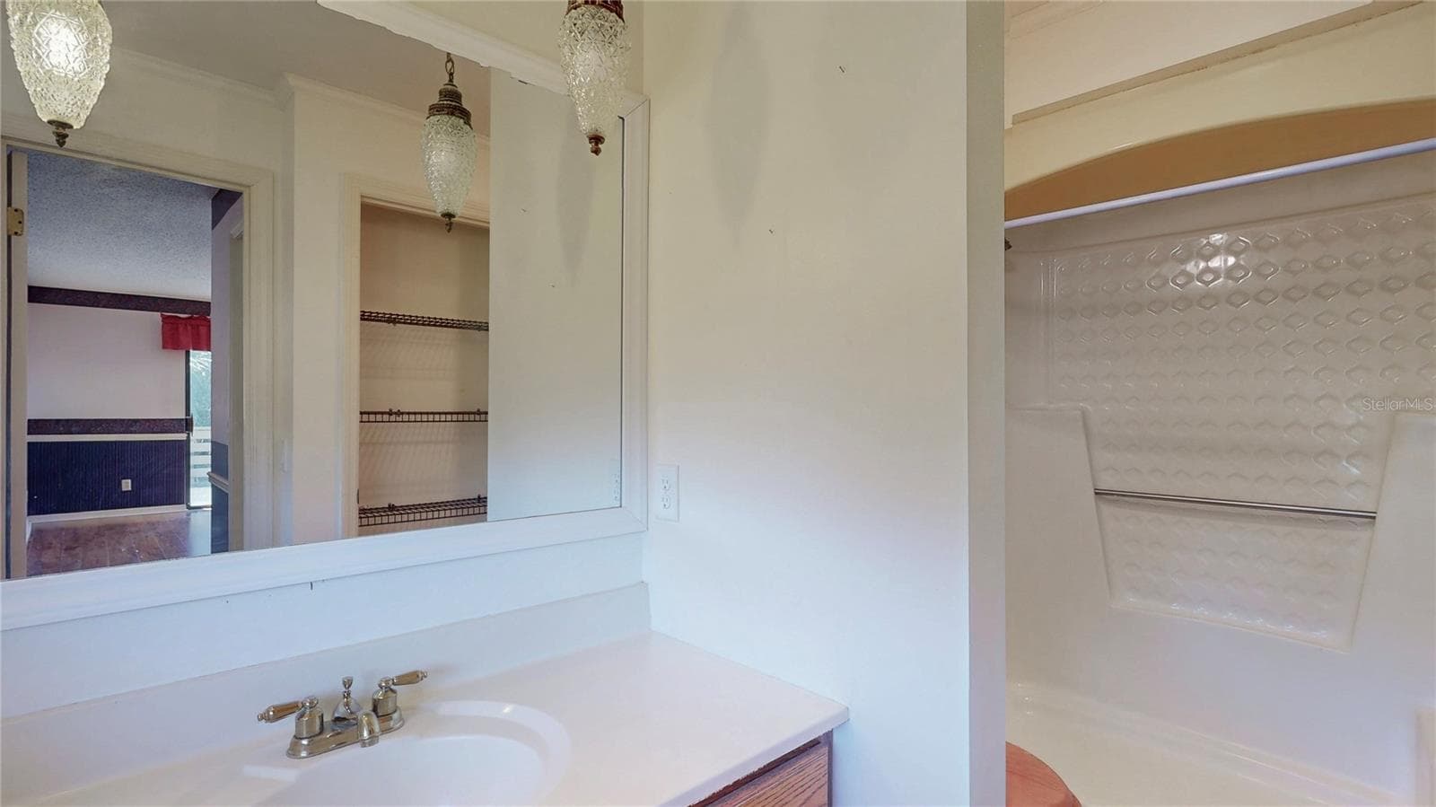 Primary Bathroom - 13 HERMOSA DR, EUSTIS