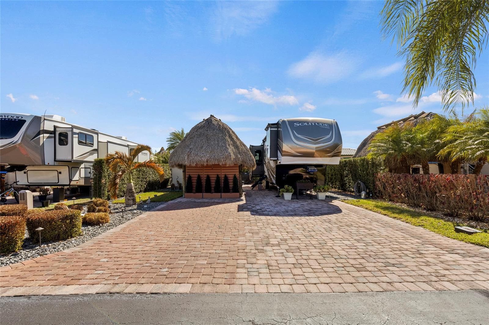 532 SW 38TH TRCE