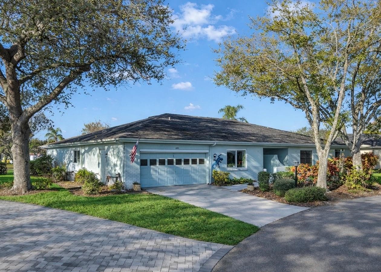 2531 LANCASTER DR