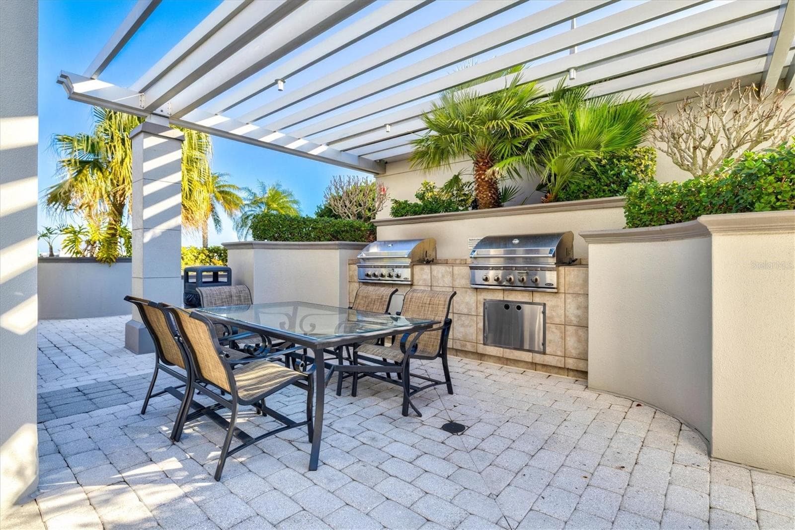 Poolside Grilling - 50 CENTRAL AVE #15A, SARASOTA