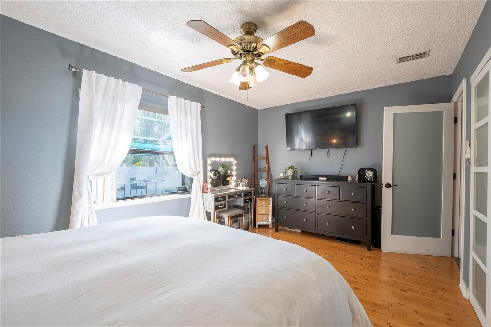 Single Family Residence at 2300 37TH AVE N, ST PETERSBURG, photo 23 of 52