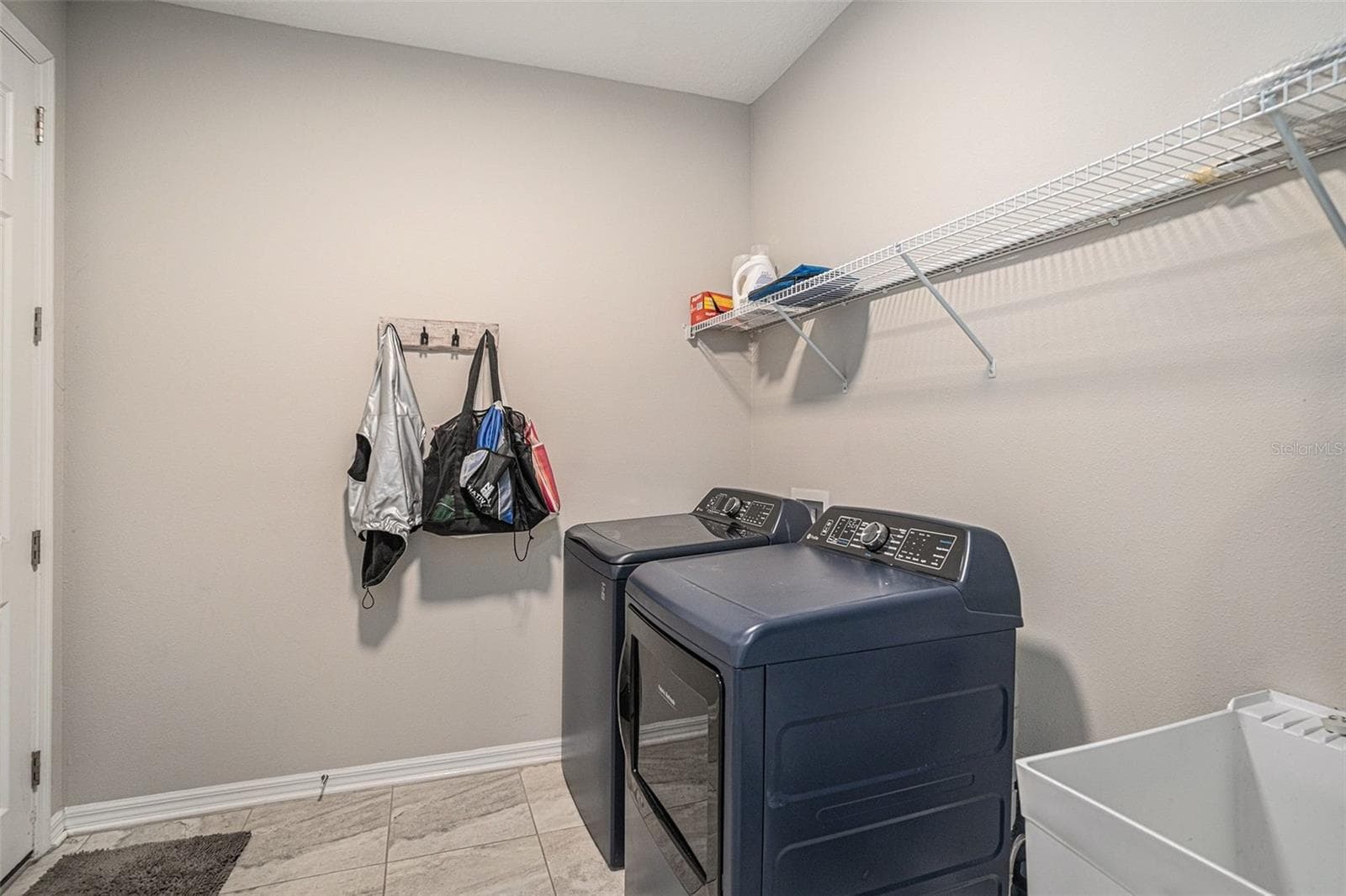 Single Family Residence at 13362 SAGE HOLLOW AVE, RIVERVIEW, photo 14 of 36