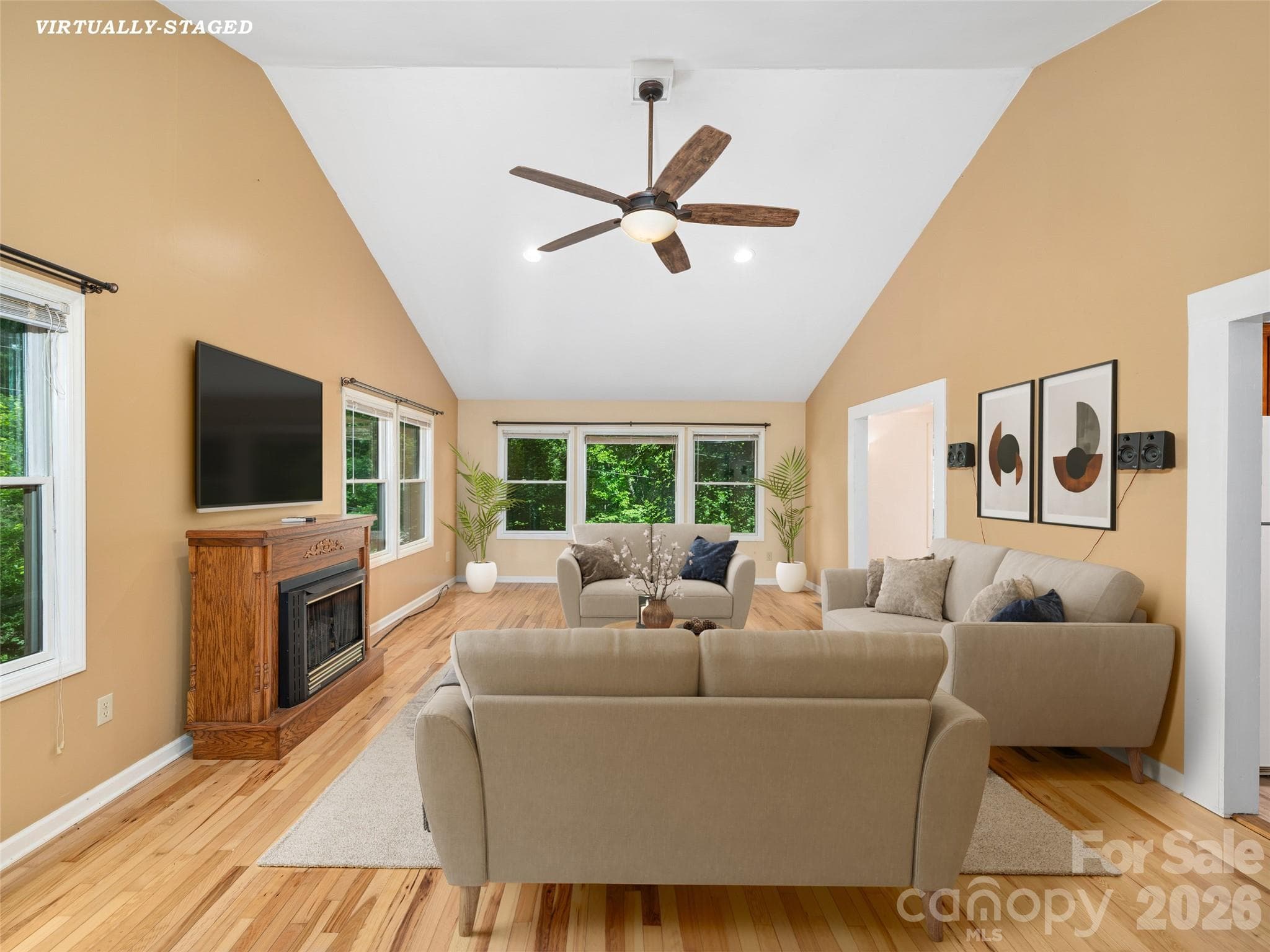 Great flow for entertaining! - Burnsville