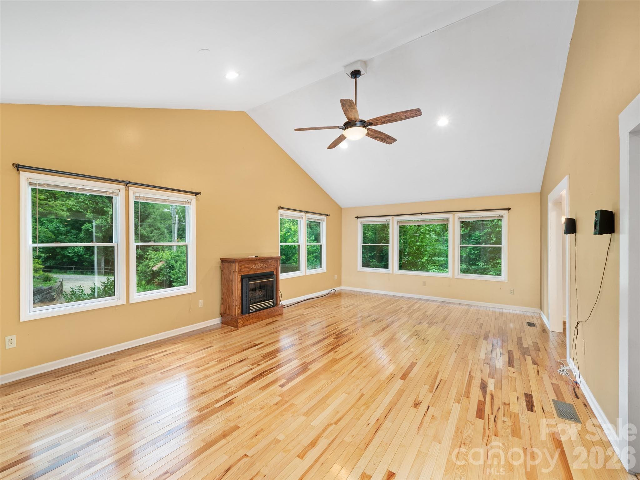 Large bright family room. - Burnsville