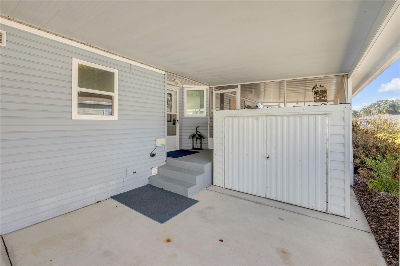 Manufactured Home at 290 NAVAJO DR, OAK HILL, photo 28 of 69
