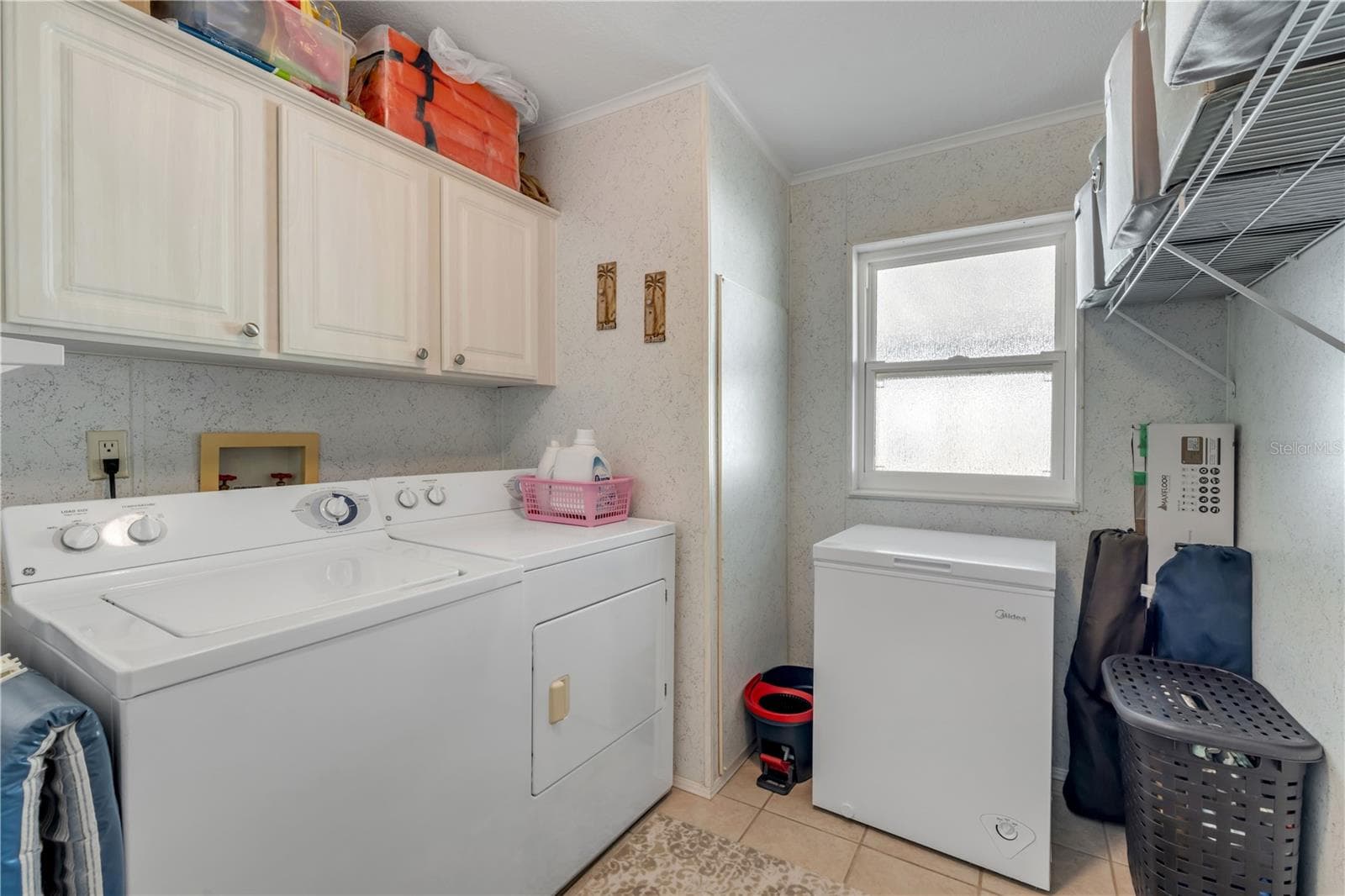 Manufactured Home at 290 NAVAJO DR, OAK HILL, photo 37 of 69