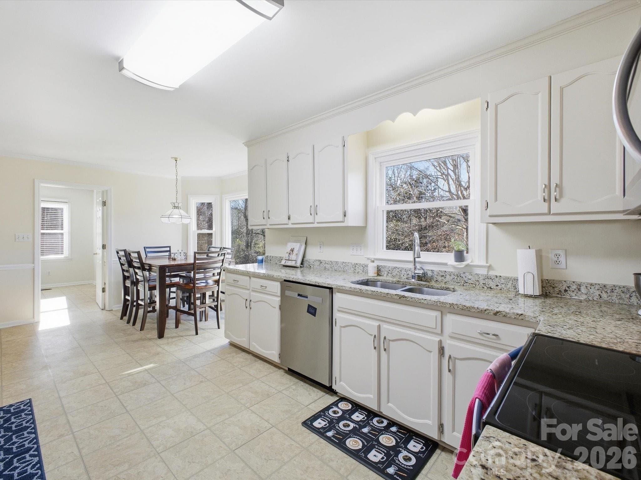 Updated eat-in kitchen on main floor - 109 Elk Court, Mount Holly