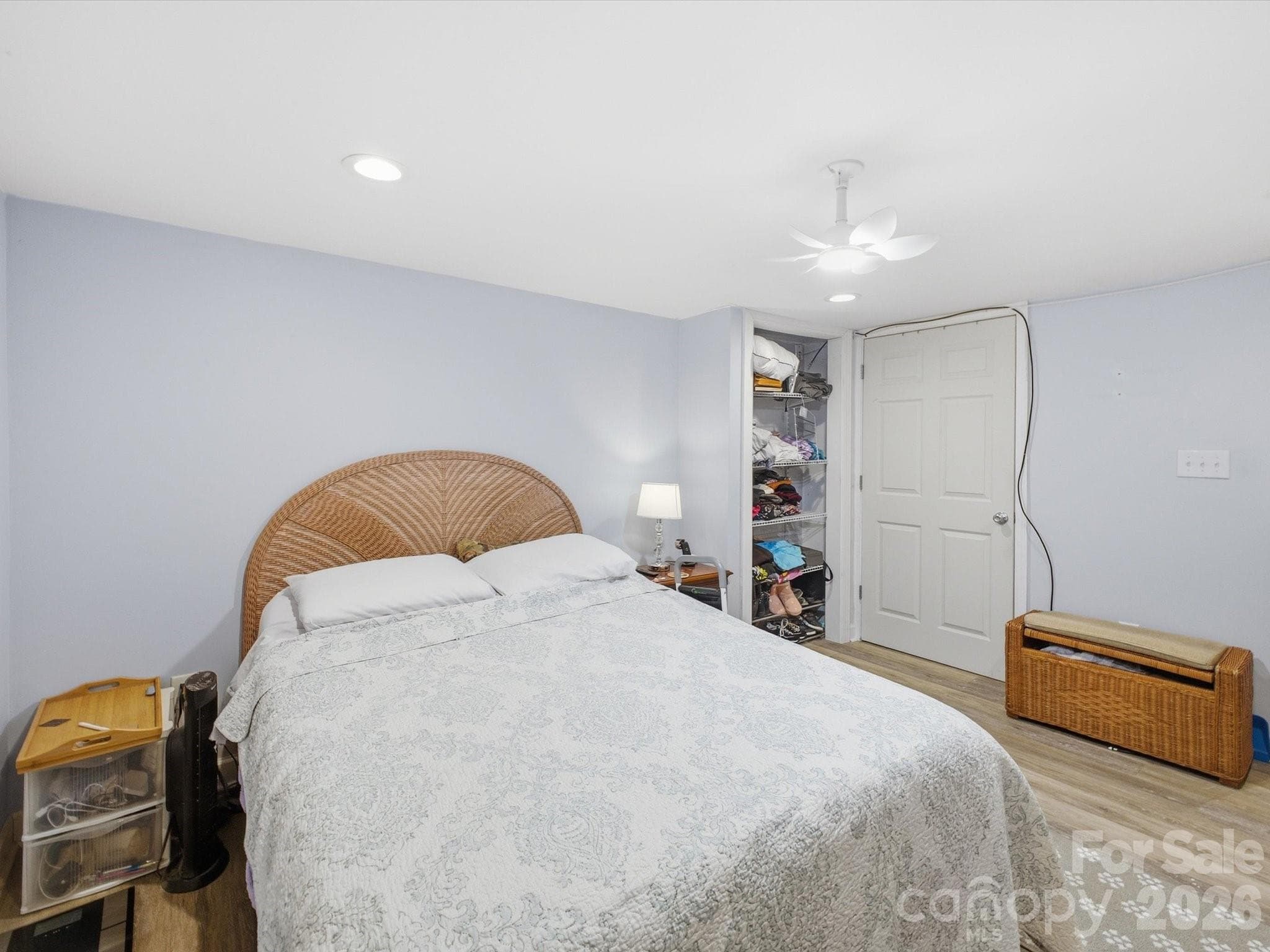 bedroom in basement/2nd living area - 109 Elk Court, Mount Holly