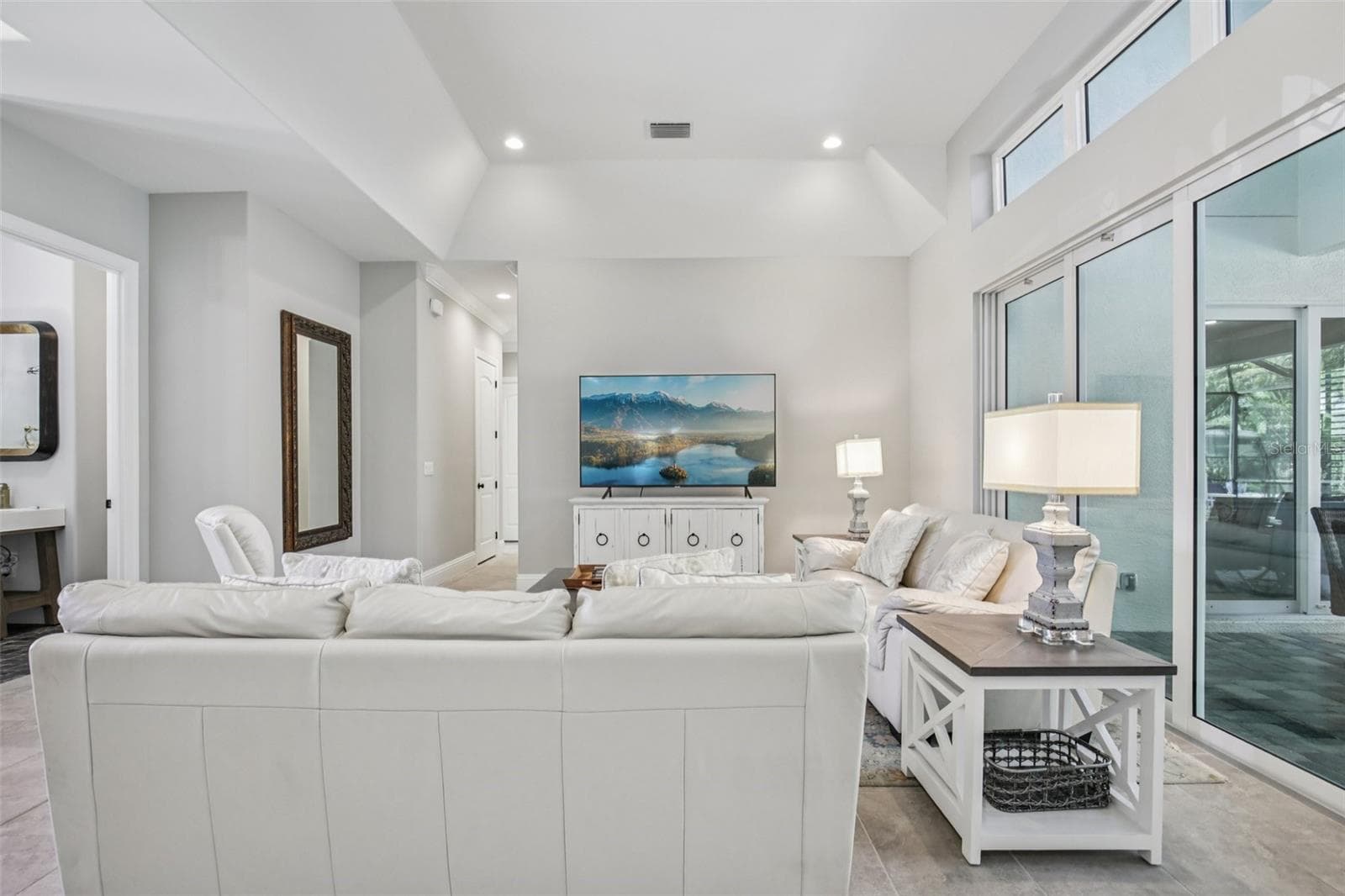 Living room - 125 S BLVD OF PRESIDENTS, SARASOTA