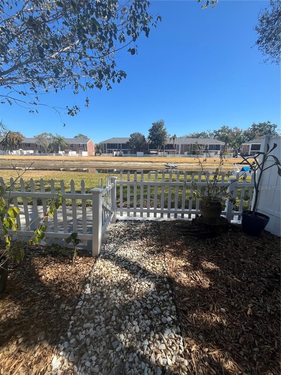 Back fenced yard - 13709 JUNIPER BLOSSOM DR #0, TAMPA