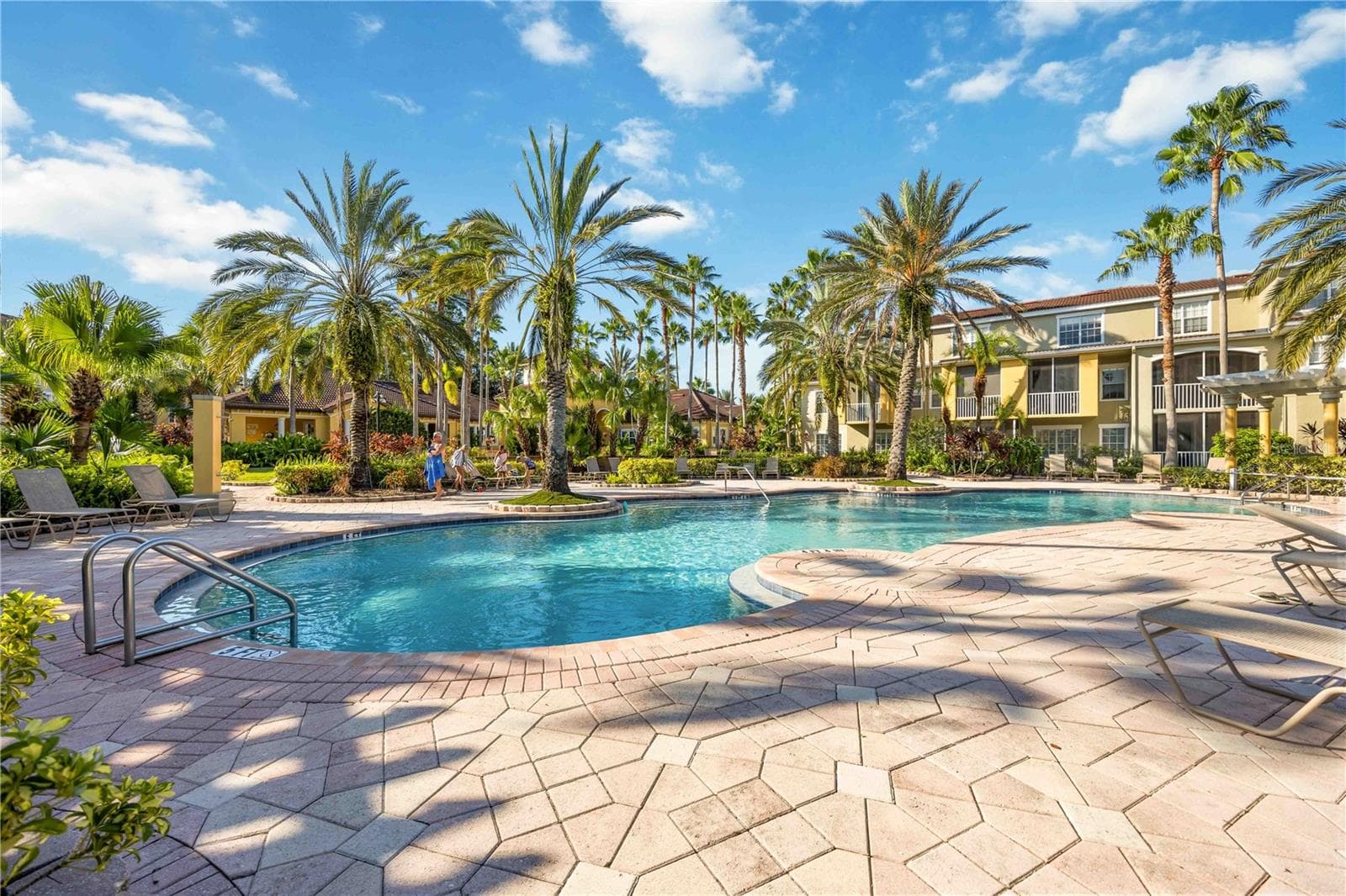 Resort Pool - 5721 BENTGRASS DR #20-104, SARASOTA