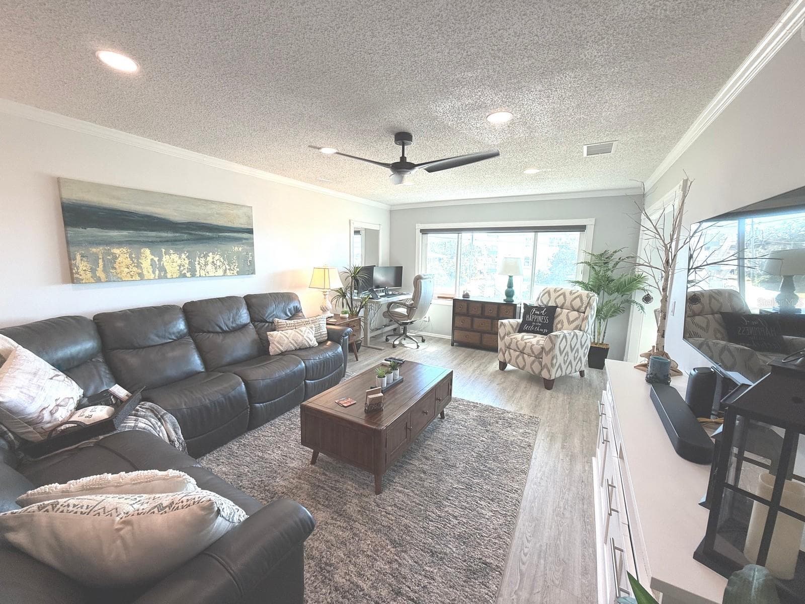 Beautifully UPDATED - 100 BLUFF VIEW DR #317A, BELLEAIR BLUFFS
